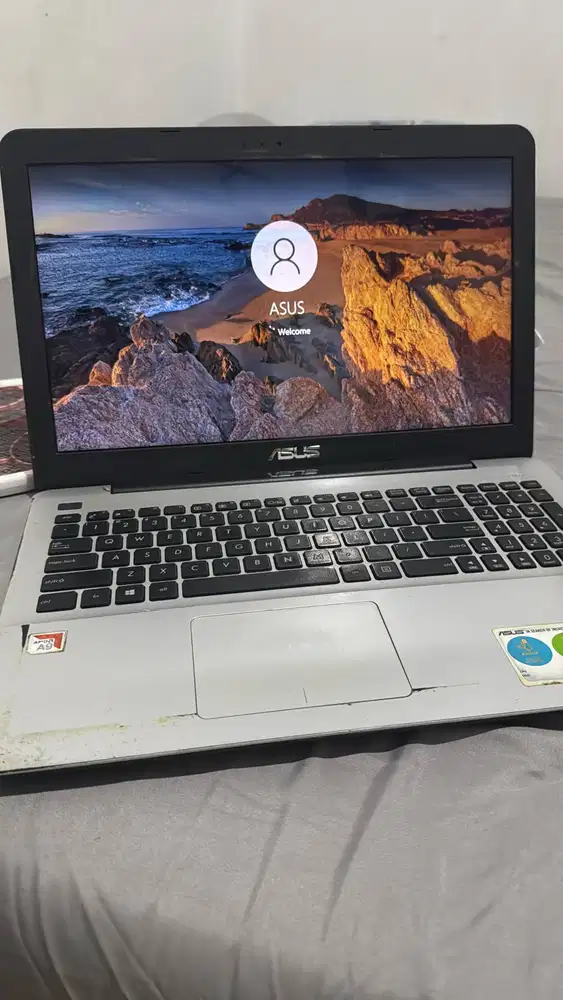 Laptop Asus X555B RAM 4GB / 512 SSD