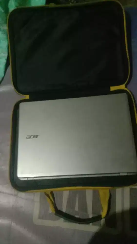 Laptop Acer matot