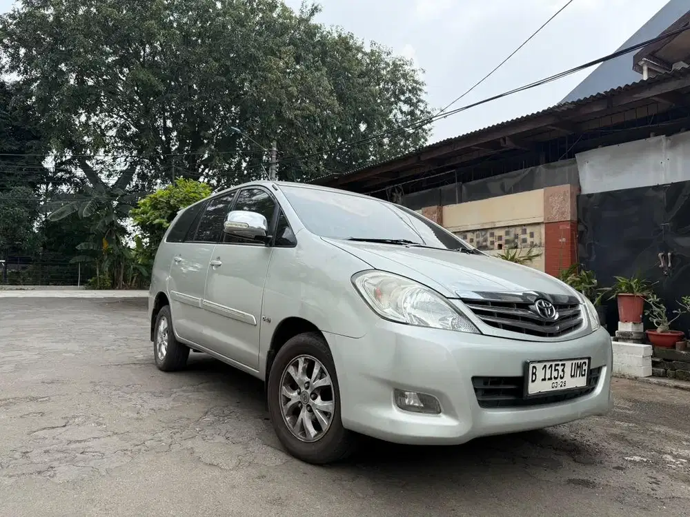 Toyota Kijang Innova 2.5 G Diesel 2010 AT