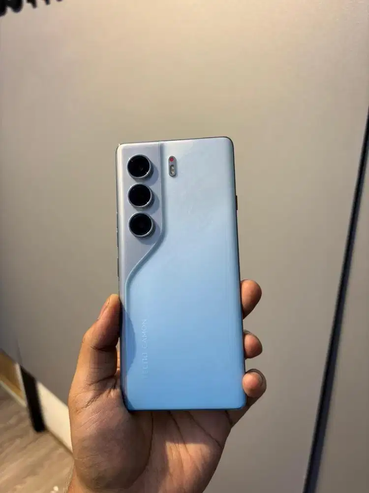 Tecno camon 40 pro ram 8+5/256