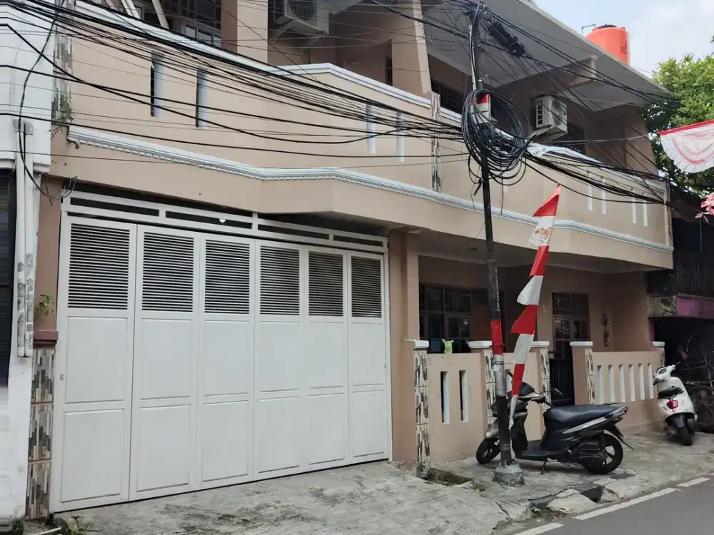 Dijual Rumah di Johar Baru Bagus Minimalis 2 Lantai