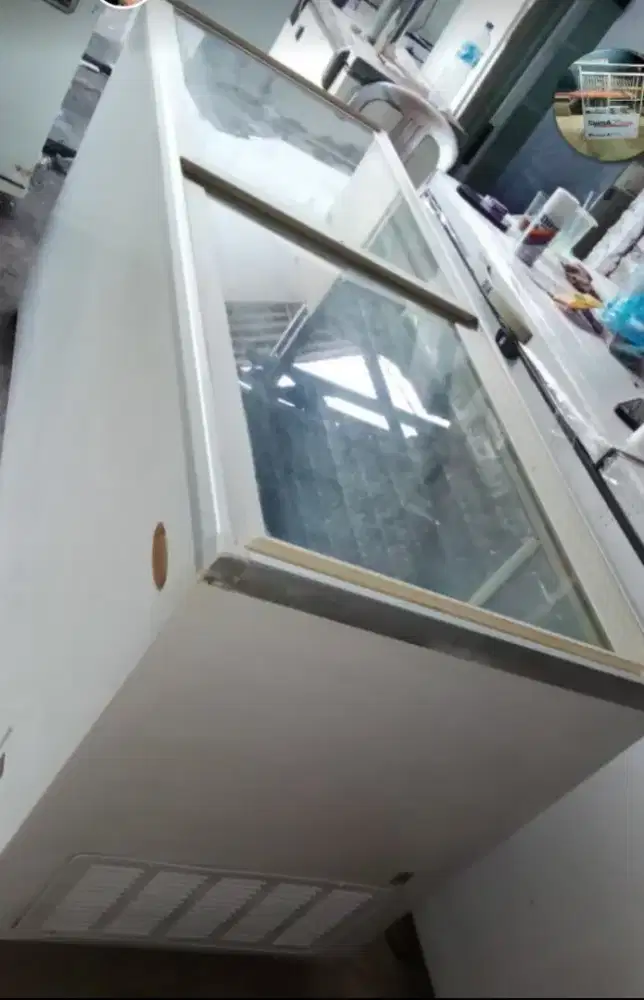 SANSIO sleding kaca 628L