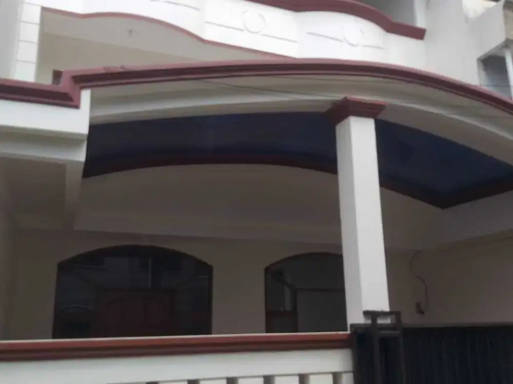 Di Sewakan Rumah Baru di Kayu Putih Kp Ambon Jalan Kusen