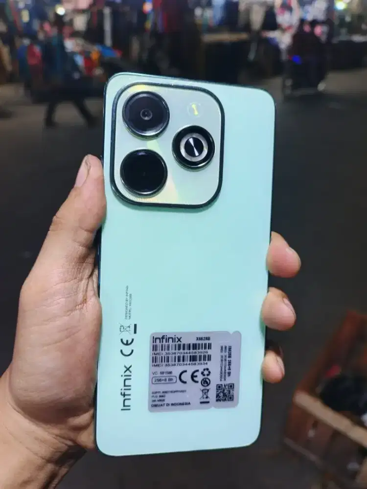 Infinix Hot 40i 8+8/256 hp+charger