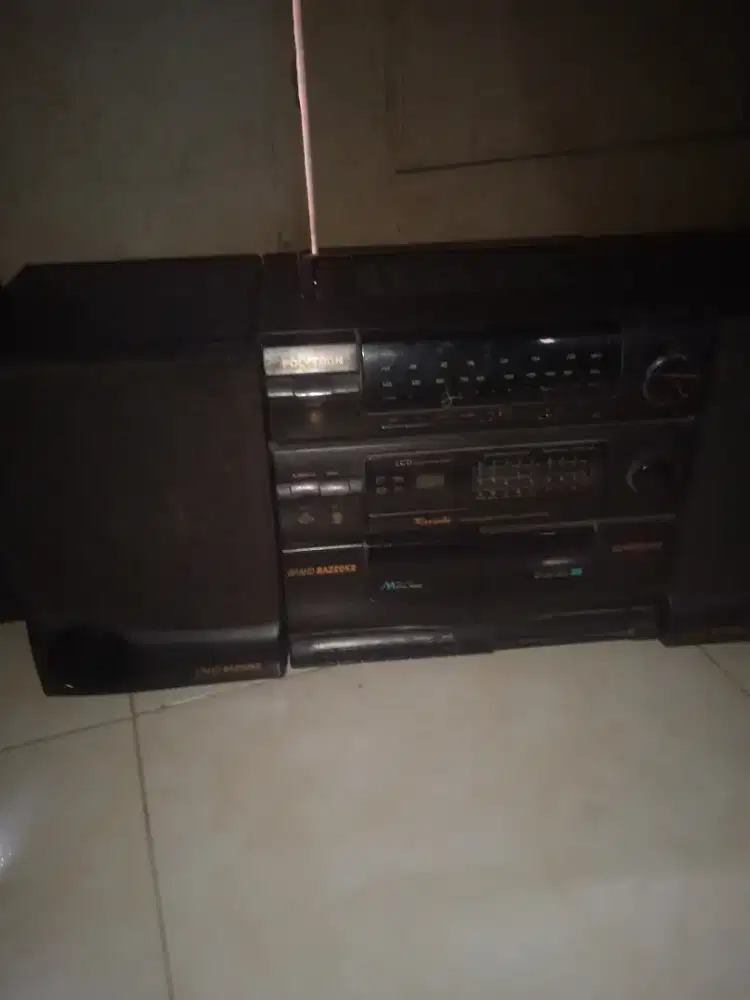 Di jual radio tape compo  masih normal  aktif