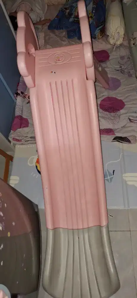 Mainan anak perempuan