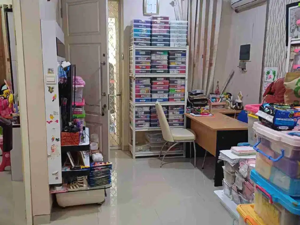 Rumah 2lt minimalis SHM di Pakuwon City Dekat Mall dan Sekolah