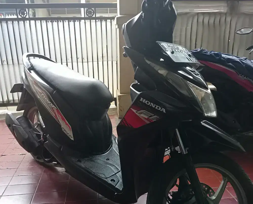 Honda Beat Fi 110cc 2014 Hitam Mulus Ori mantap siap pakai