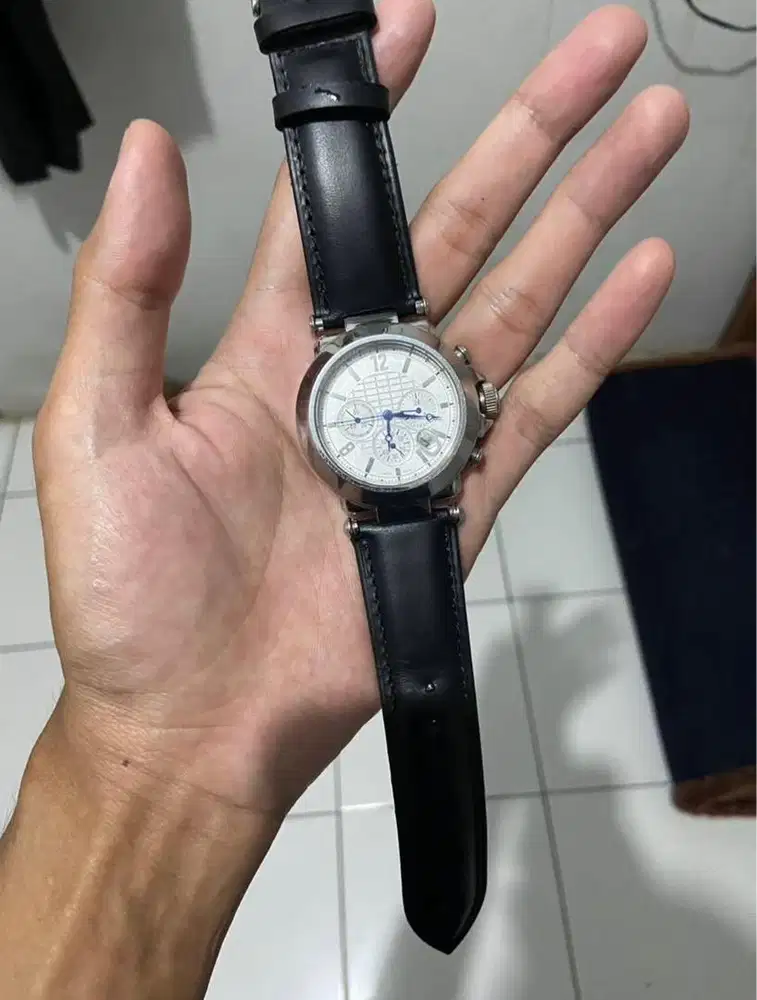 Jam tangan pria Guess GC31000G