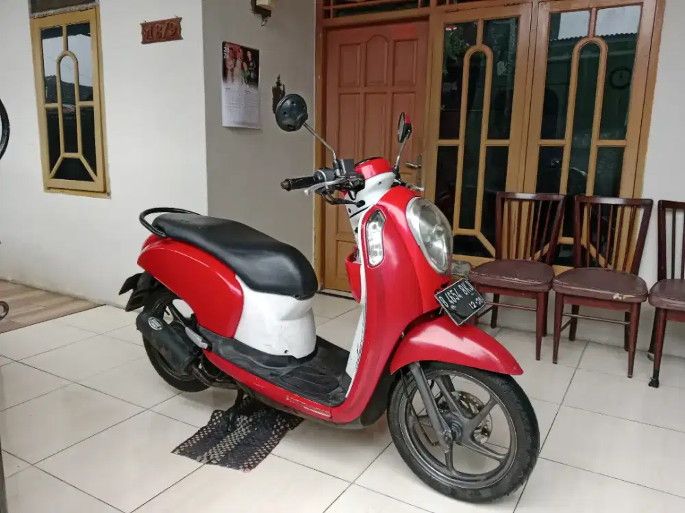 Honda scoopy 2016