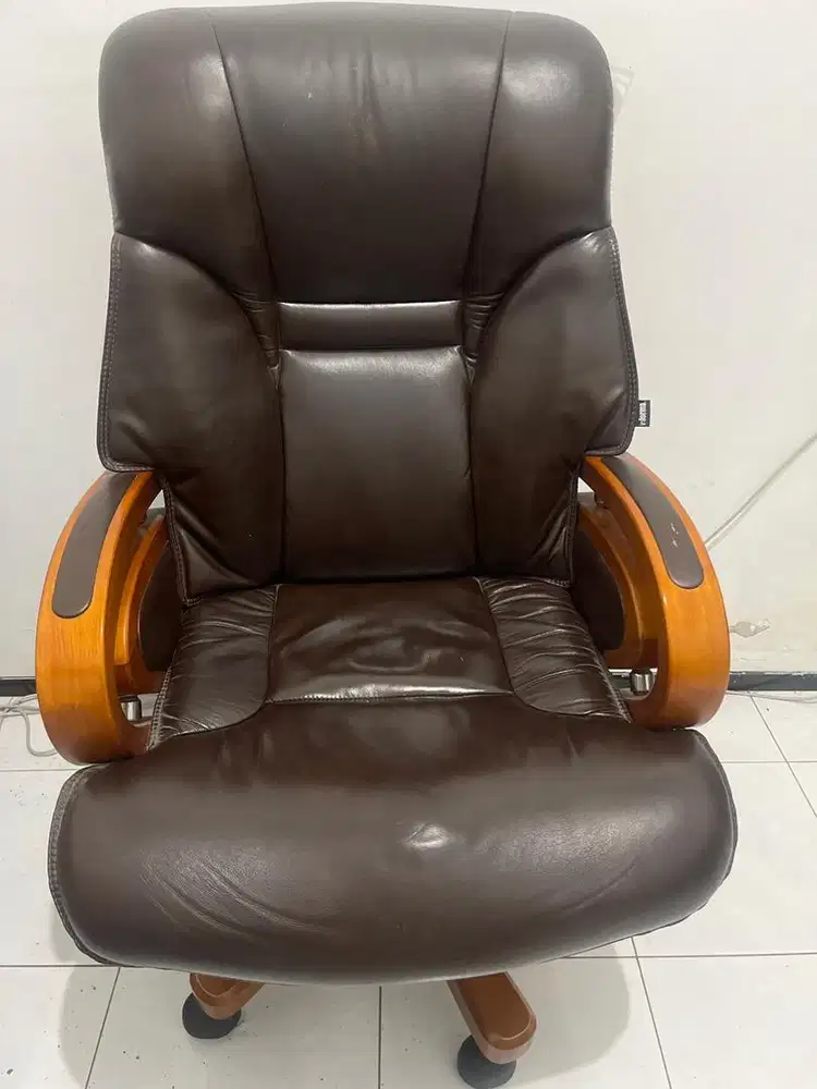 kursi direktur informa