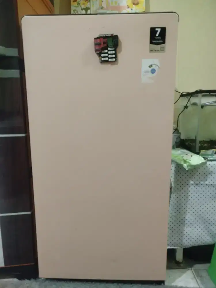 Kulkas 1pintu merk aqua