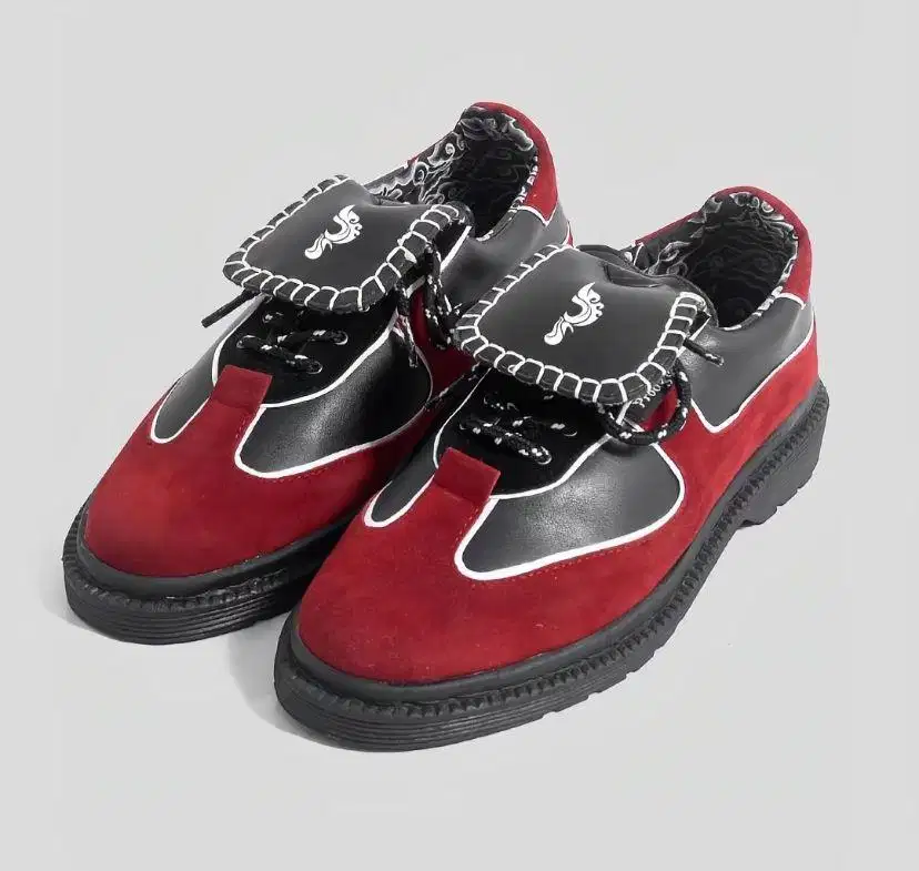 sepatu formal casual bahan merah