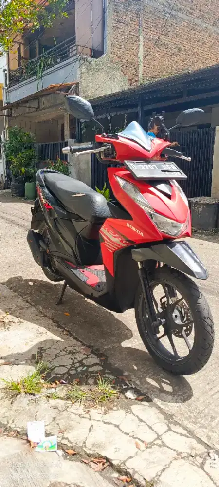 Jual motor beat CBS 2021 kondisi bagus terawat pemakaian harian istri.