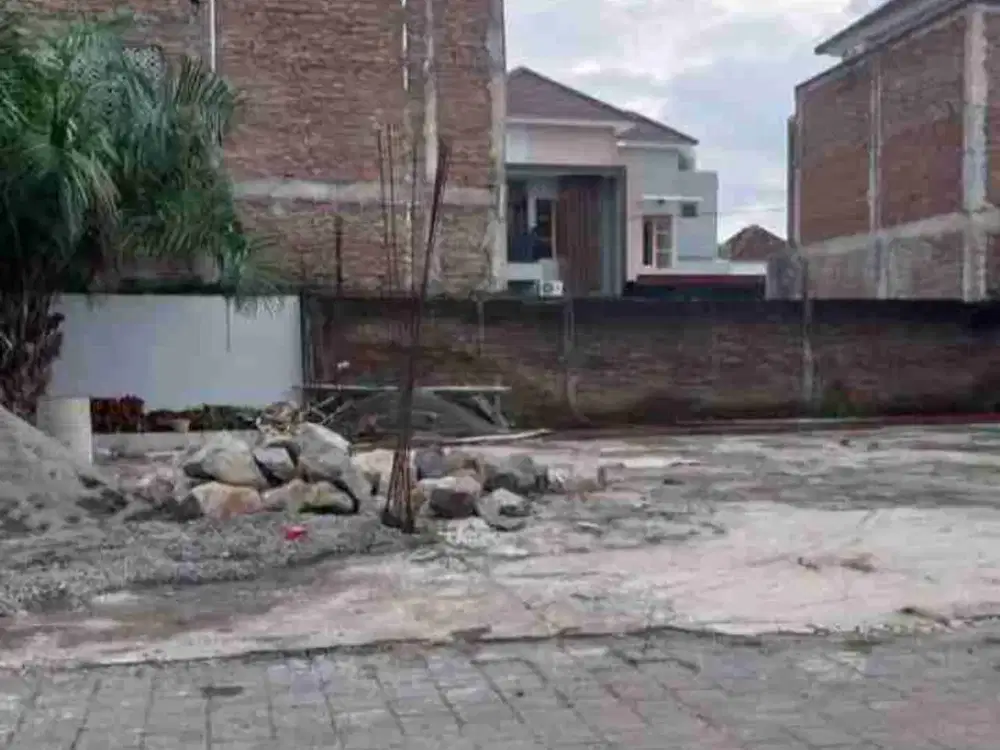 Dijual tanah Di JALAN Mangesty Gentan