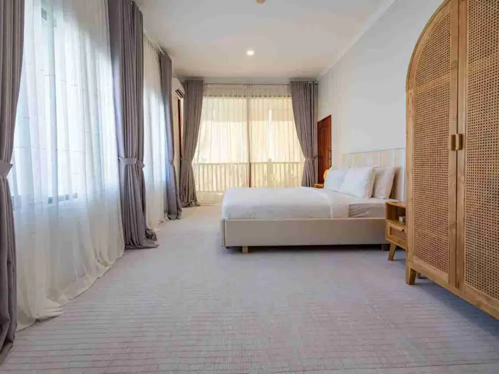 dijual villa 300m dari pantai batu bolong canggu