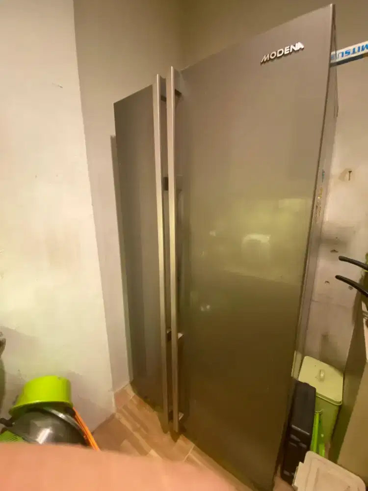 Jual Kulkas Modena bekas