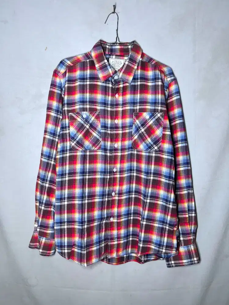 Kemeja flanel klasik