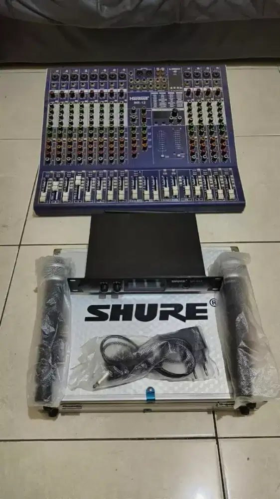 jual Mixer Hardwell MR-12 dan Mikrofon Shure SH-444