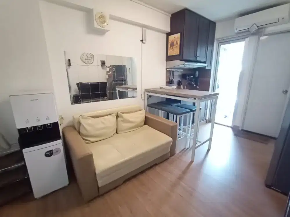 Sewa 6 bln 2 BR furnish apt bassura lantai rendah nego