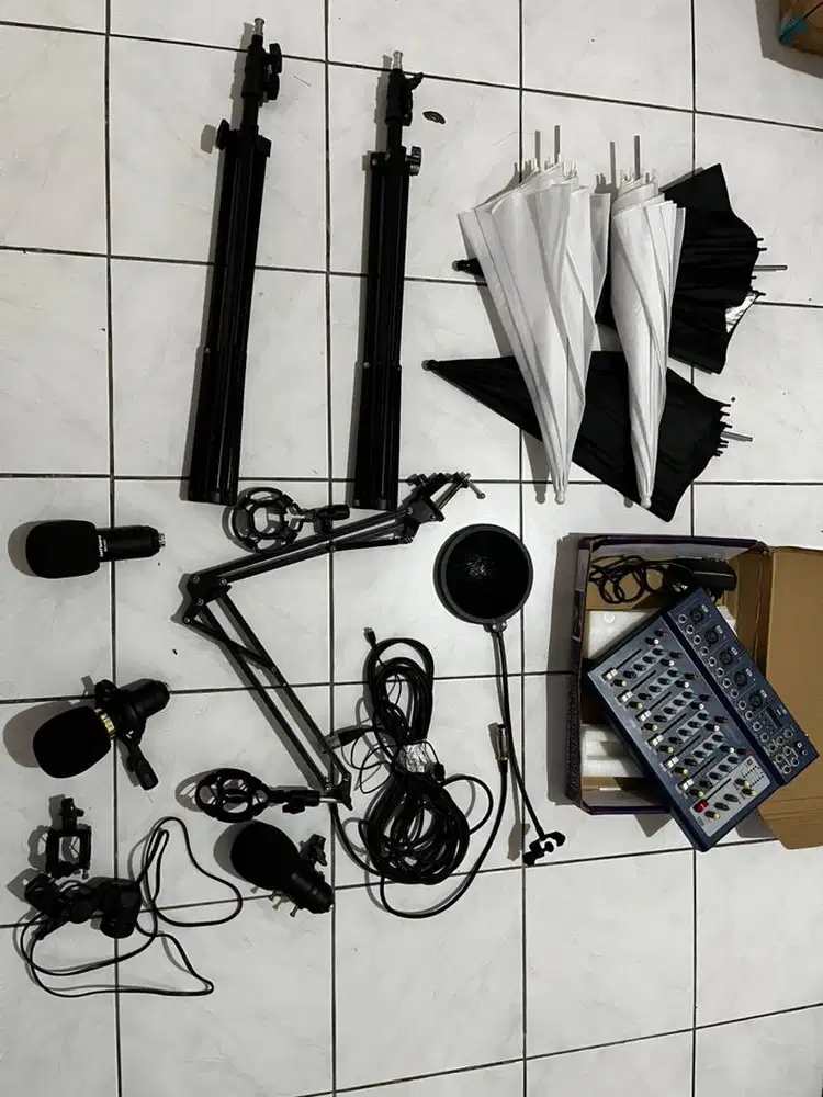 Di jual alat2 bekas dalam kondisi yg sangat baik,di jual sekalian