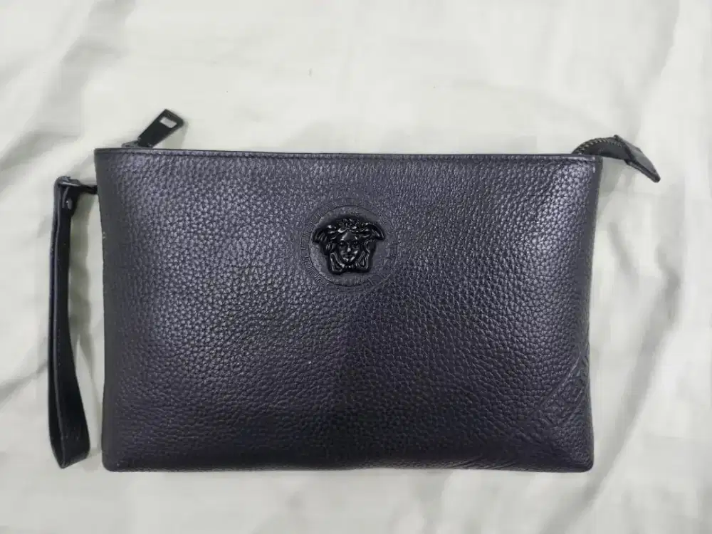 Hand Bag Versace Hitam
