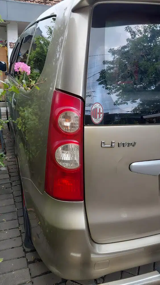 Daihatsu Xenia 2004 Bensin