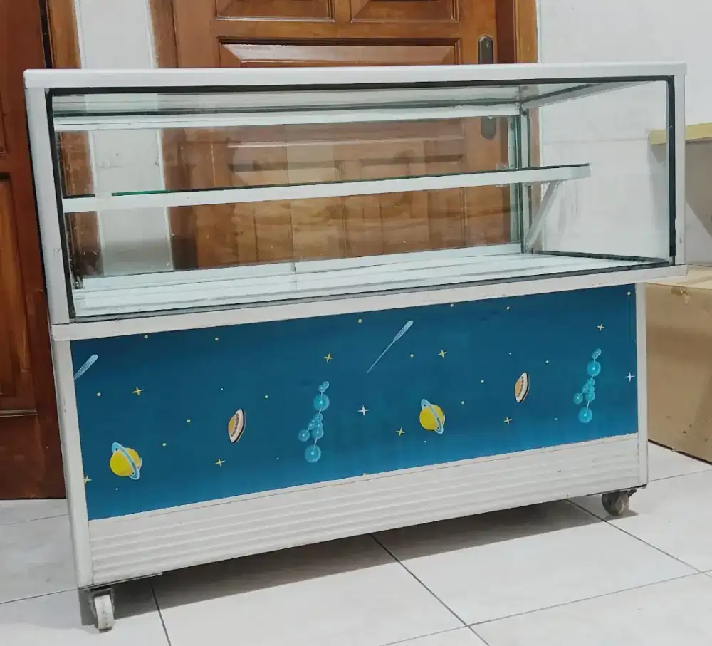 Jual Etalase cinter HP second, Lok Pamulang Timur, Tangsel