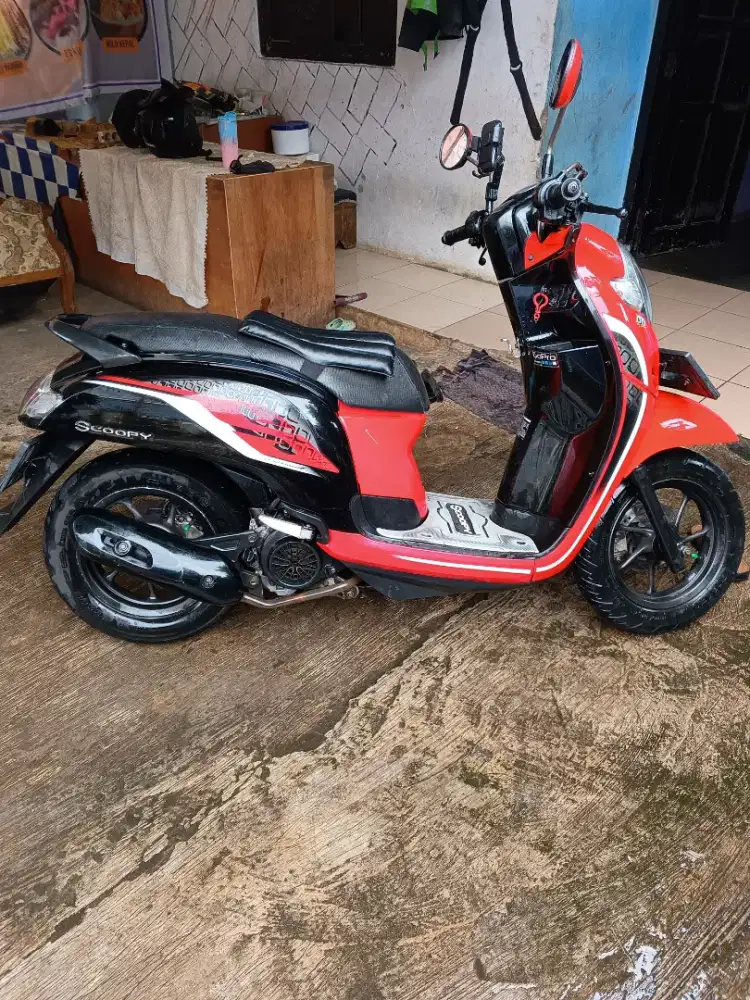 HONDA SCOOPY THN 2018 PAJAK HIDUP SURAT LENGKAP