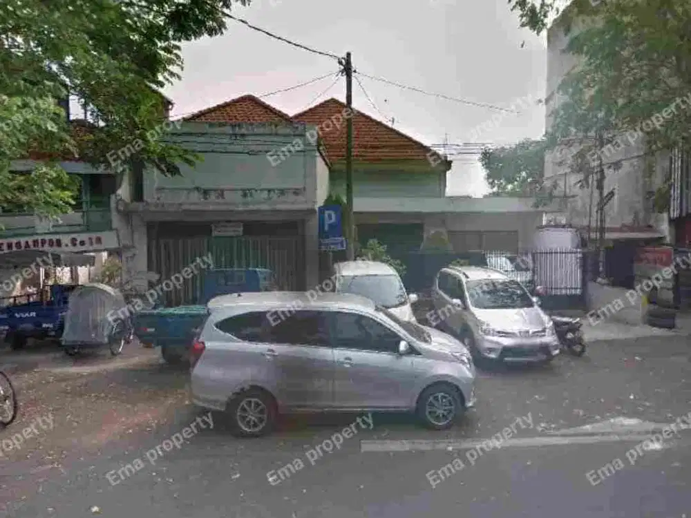 Termurah ! Rumah hitung tanah di Raya Pengampon