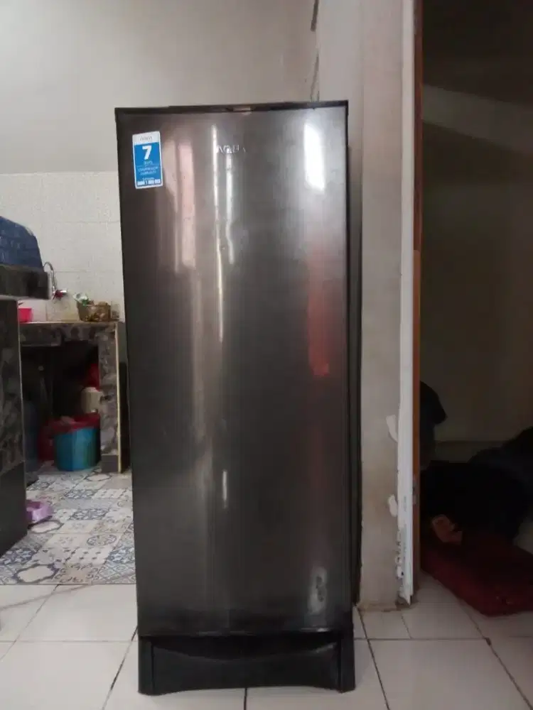 Kulkas Aqua 1 pintu