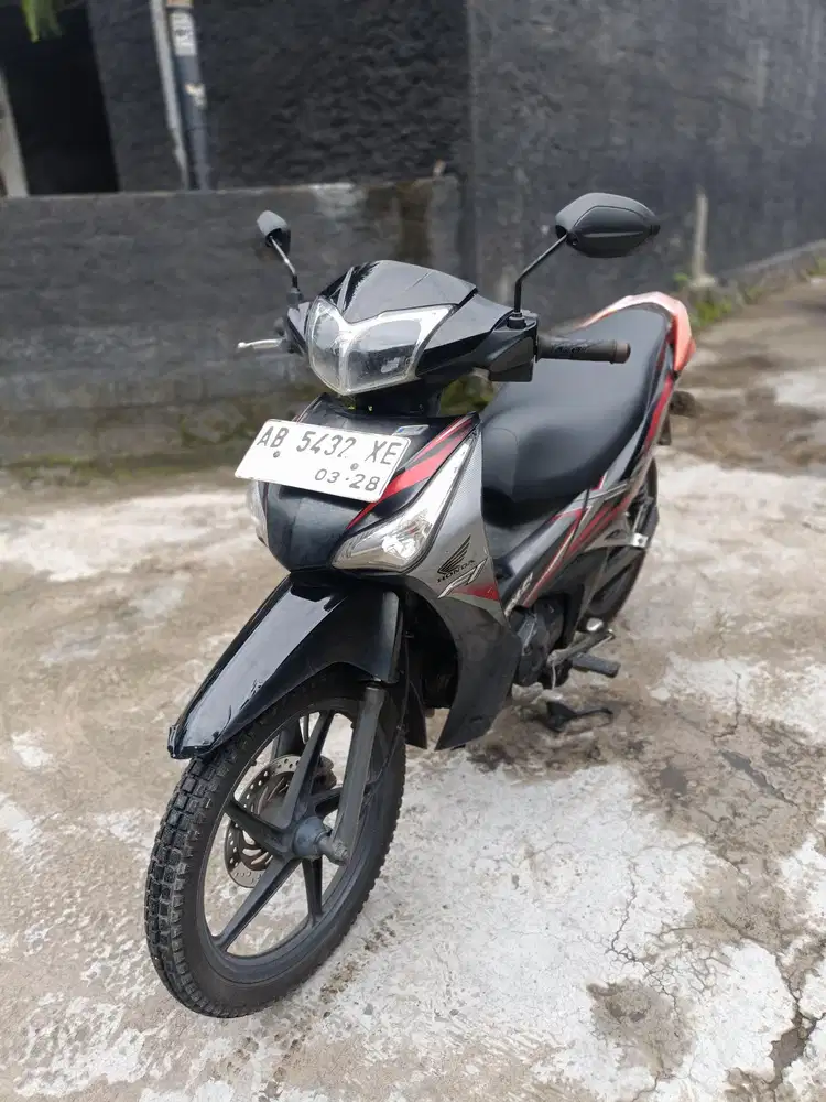 Honda Supra x 125 helm in injeksi irit bbm