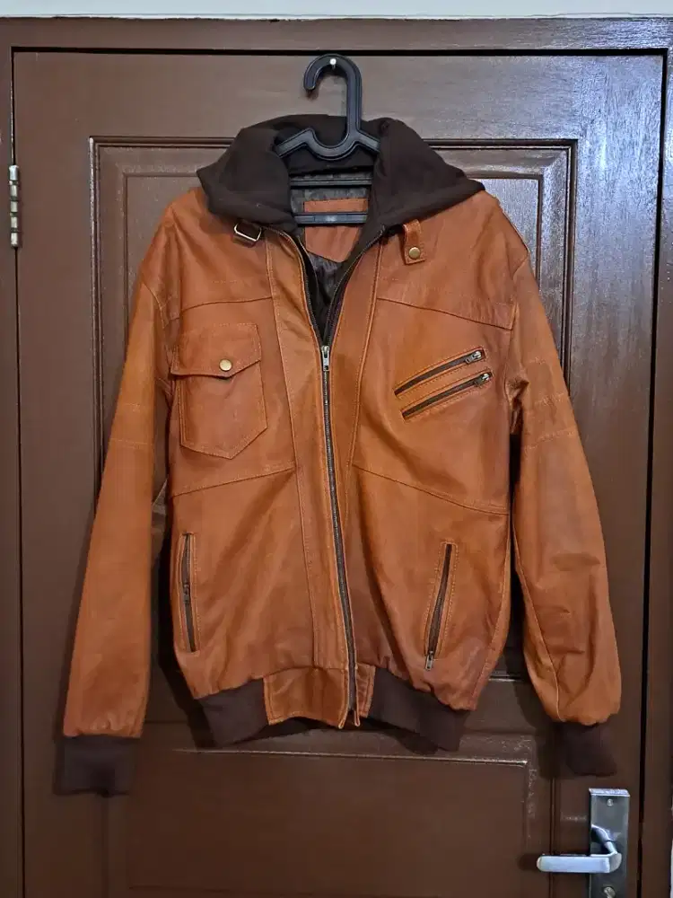 Jaket Kulit Asli + Hoodie/ Tudung Mulus 99 % Jarang Pakai