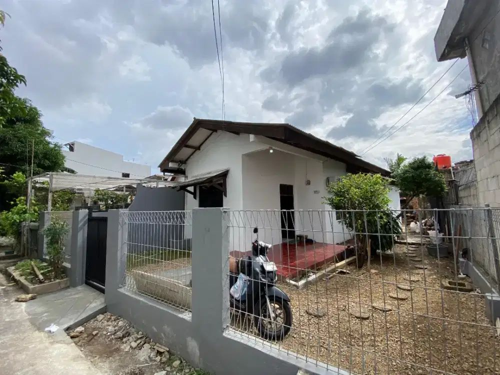 RUMAH LUAS SIAP TINGGAL+BARU DI RENOVASI