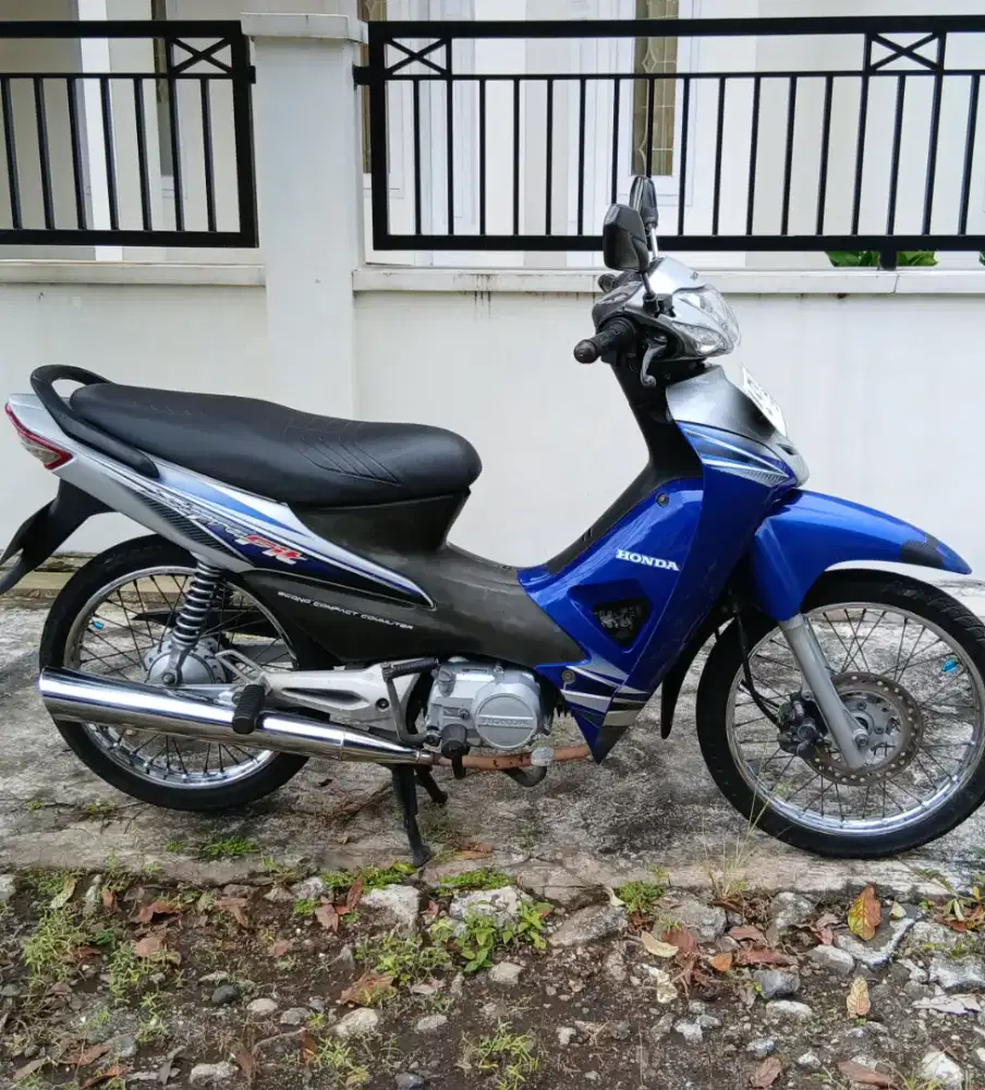 Honda Supra Fit New warna langka