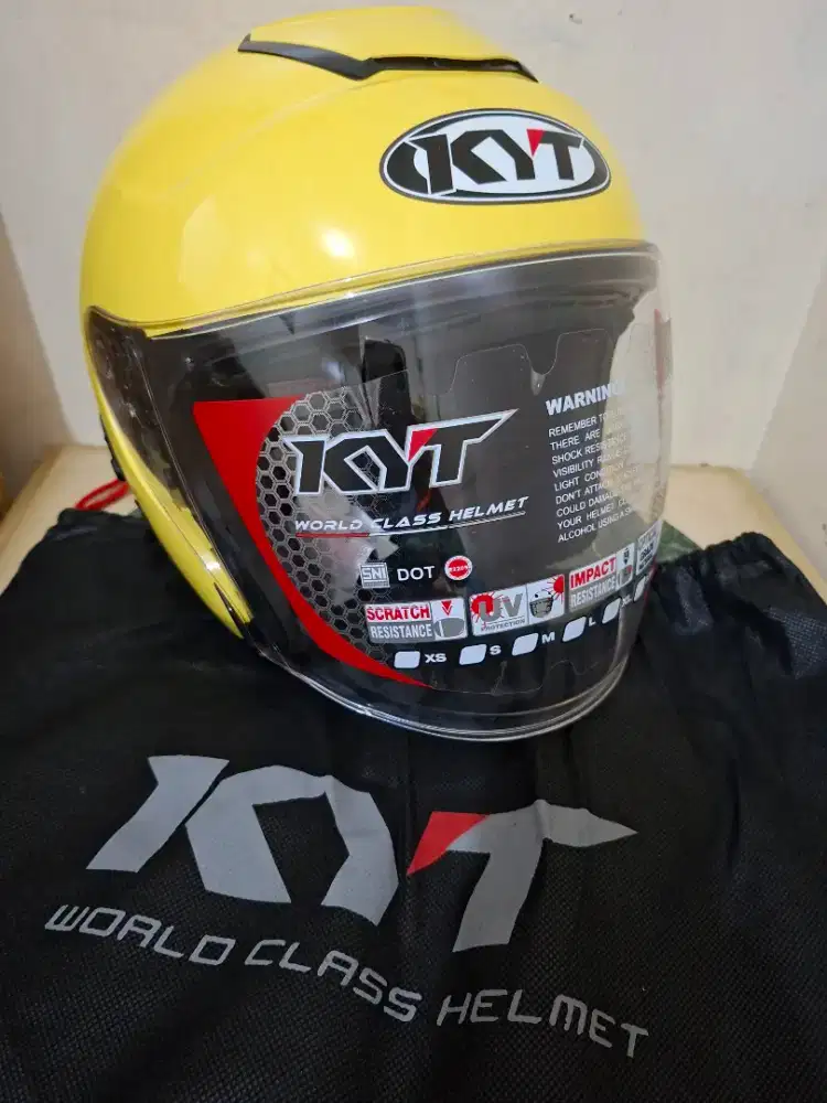 Helm KYT Kyoto Solid Lemon Yelow
