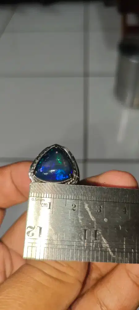 Batu cincin Opal kalimaya