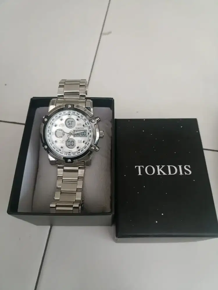 Jual jam tangan merk Tokdis baru buka dus
