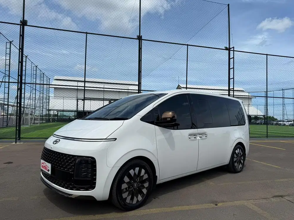 Hyundai Staria 2.2 Signature 2024 9 seater