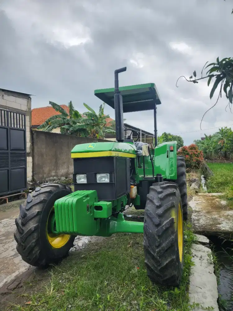 Traktor JohnDeere 6403, 110HP tahun 2014