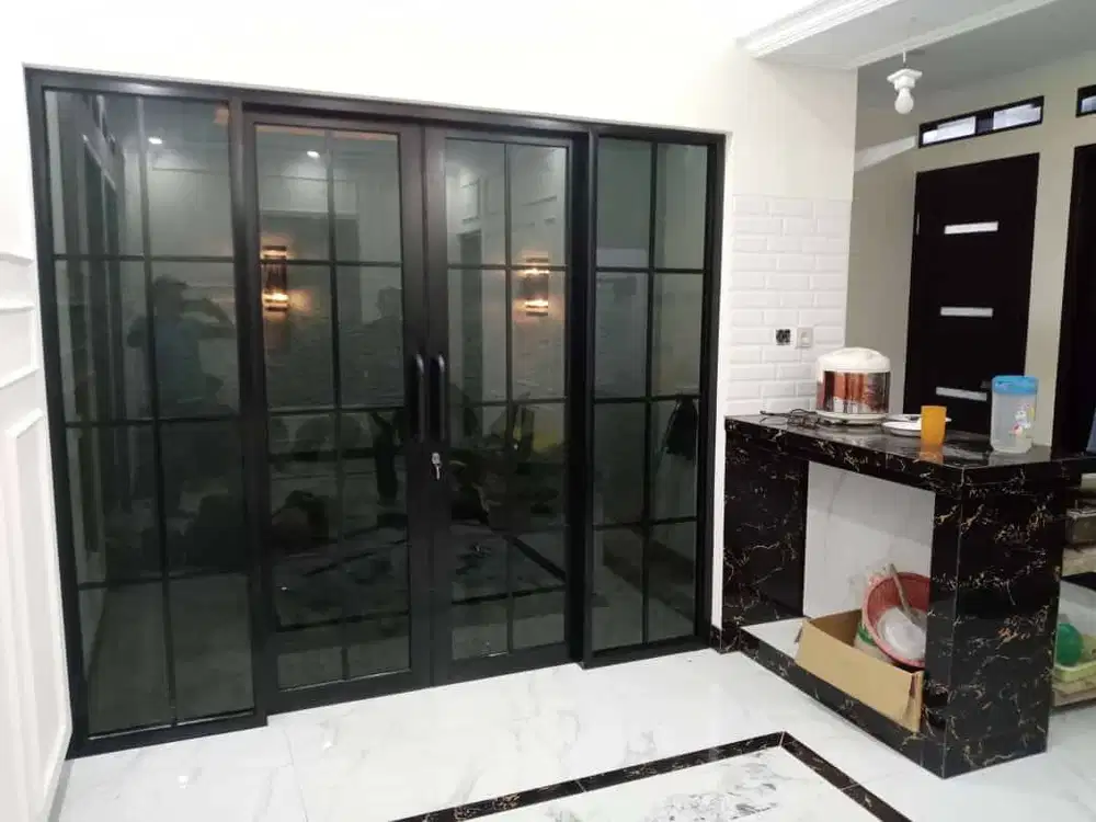 Sekat  GRC / Gypsum + WPC -MAMER PVC - LIS MOULDING + Kusen Aluminium