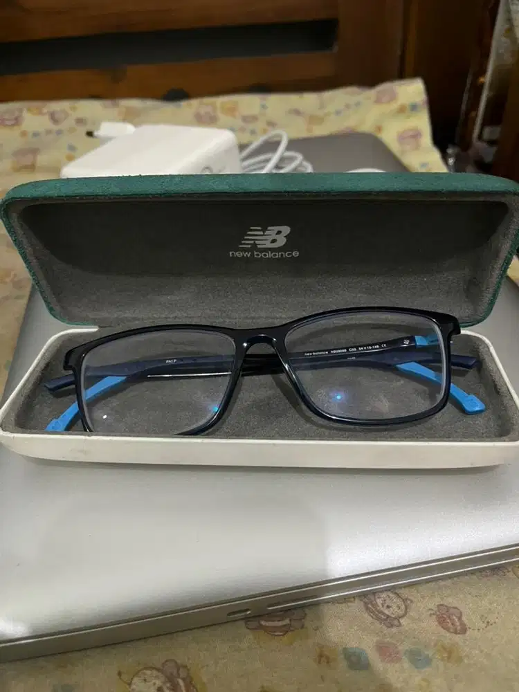 Frame kacamata new balance original