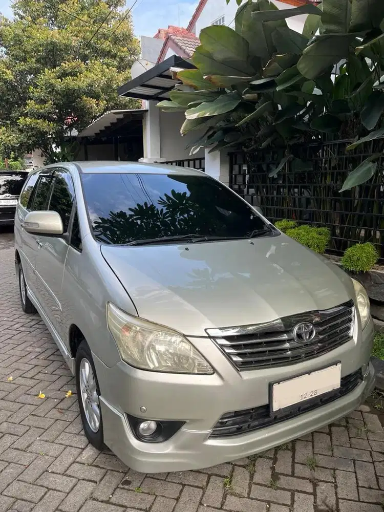 Toyota Innova V 2.5 Diesel AT 2012 Akhir