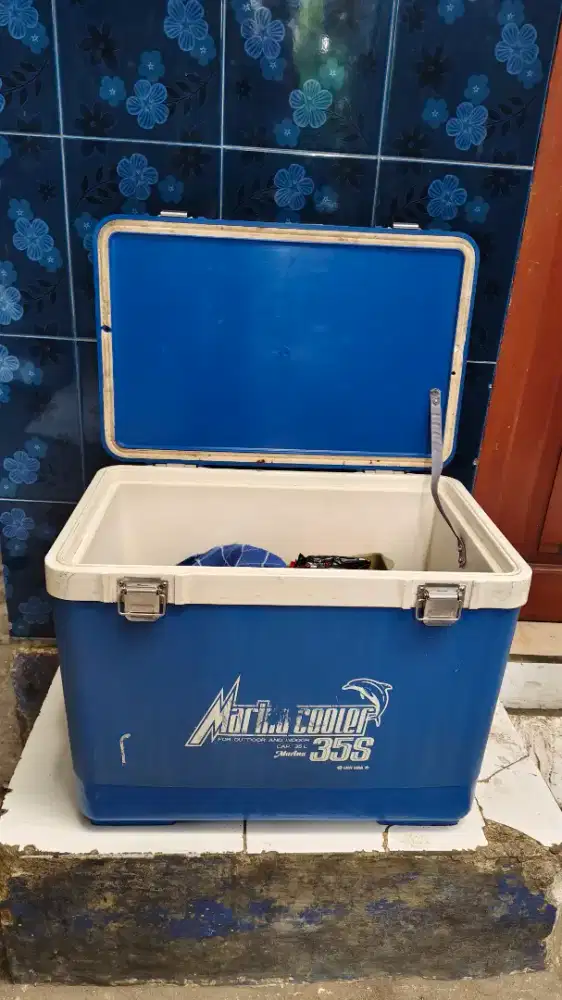 Cooler box 35L Like new Dingin