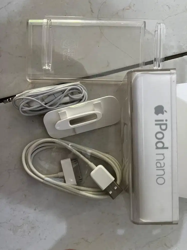 Headset dan kabel ipod nano baru