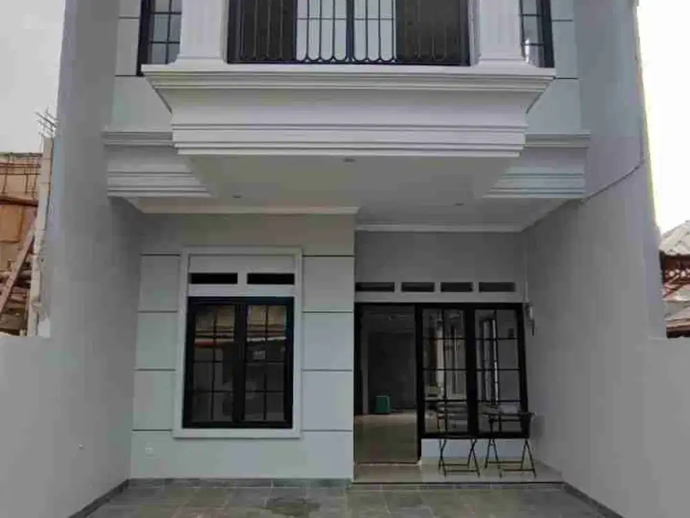 Townhouse Klasik Modern lokasi nempel jalan juanda depok