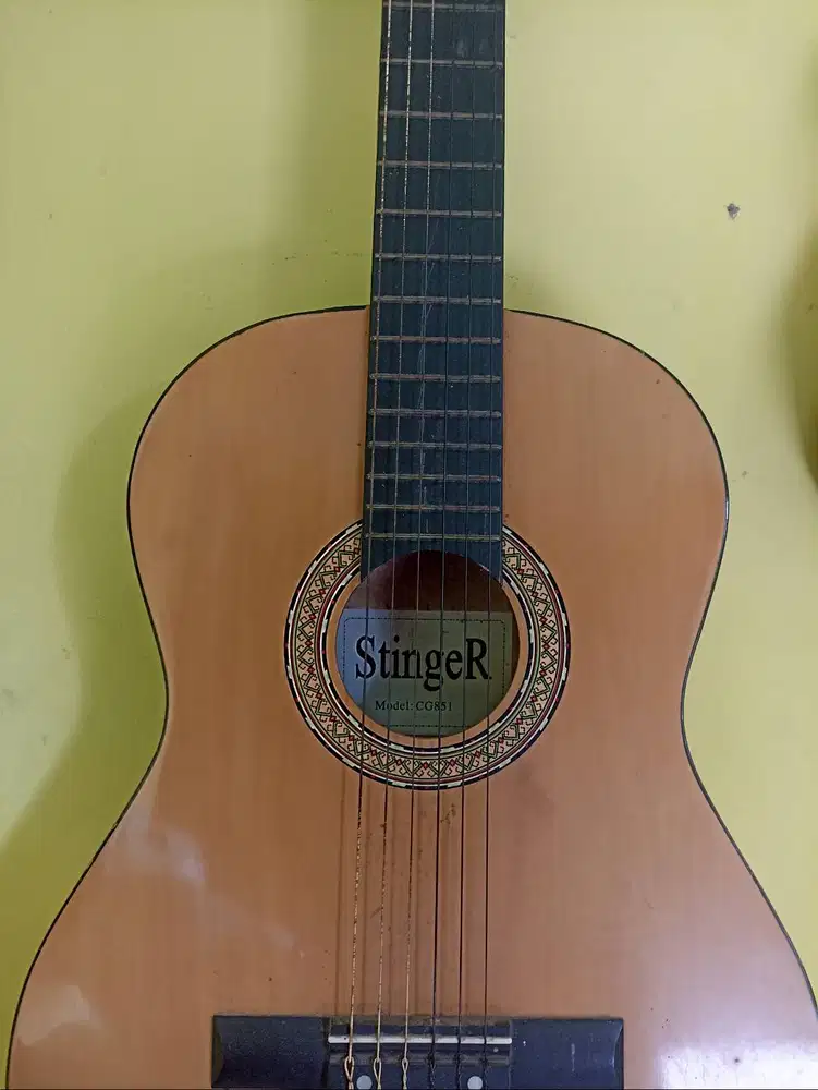 Paket 3: 2 gitar, 1 ukulele