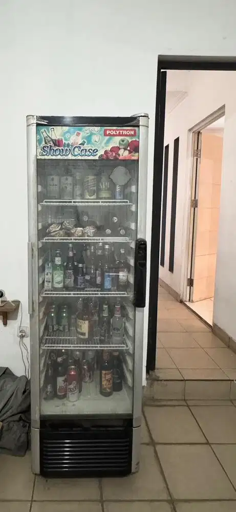 Polytron showcase pendingin