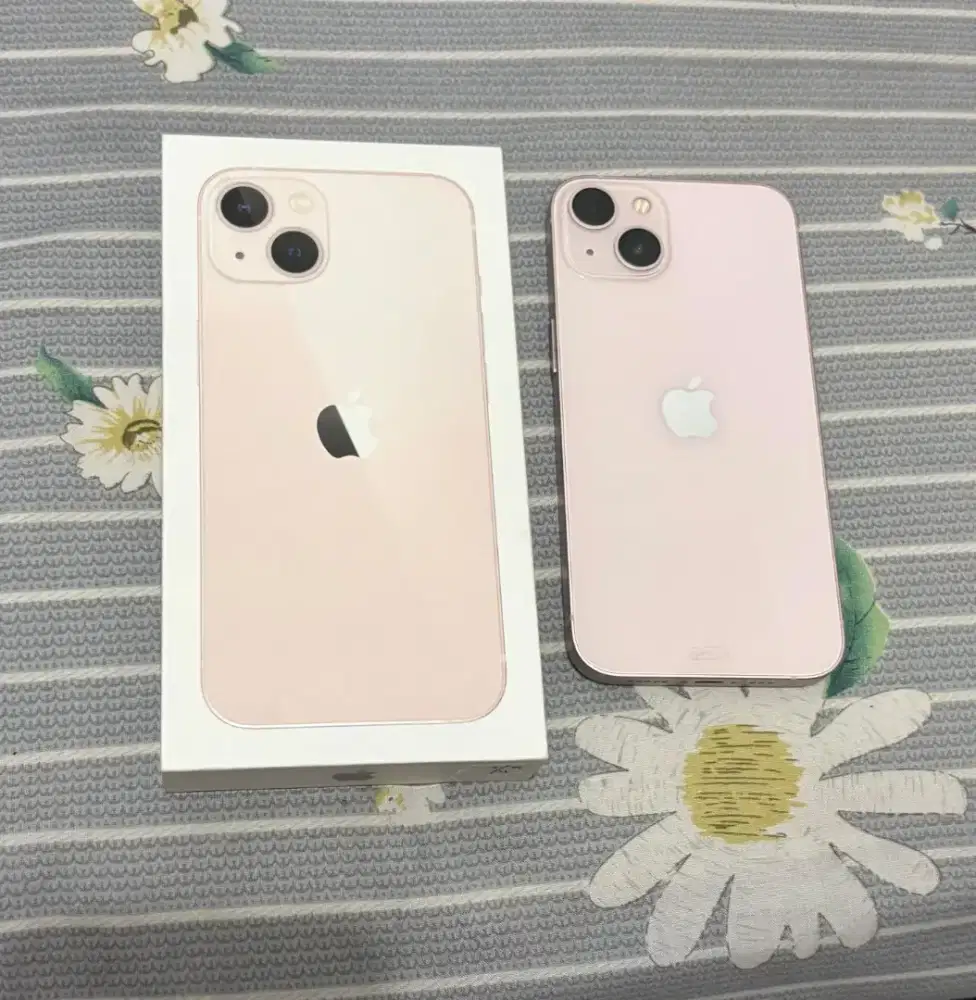 iPhone 13 pink - 128 GB ex Garansi resmi iBox  fullset mulus