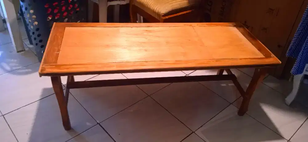 Meja bahan kayu plitur,dan cat